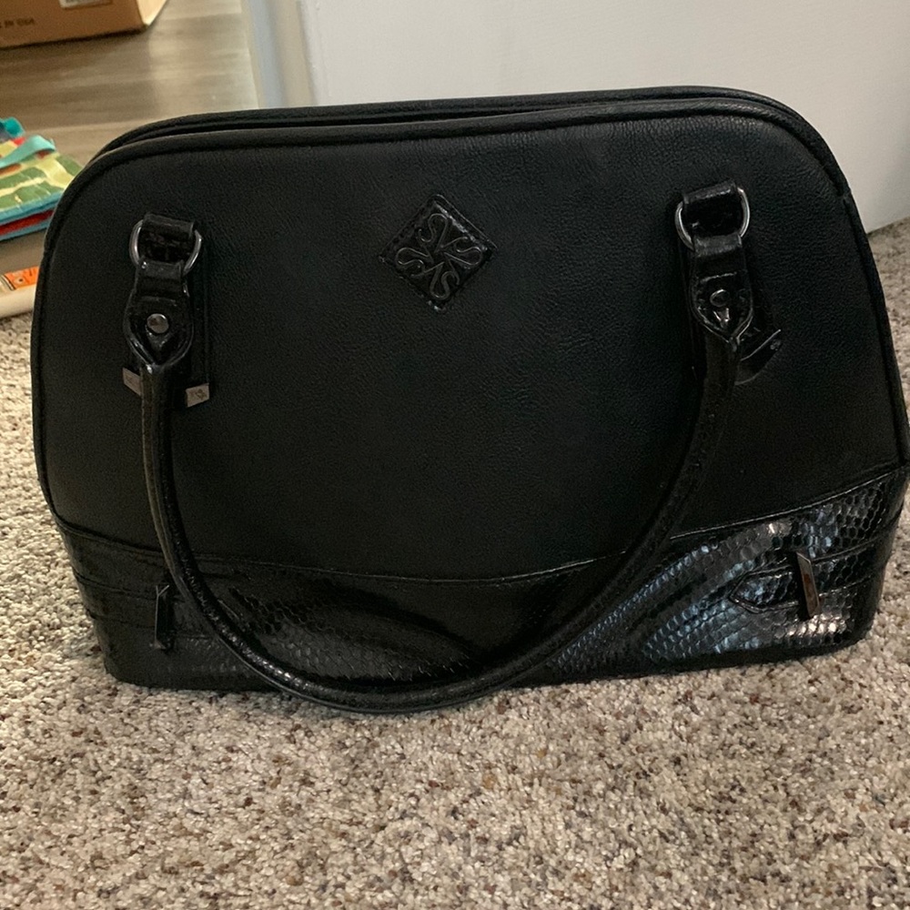 Vera Wang black purse